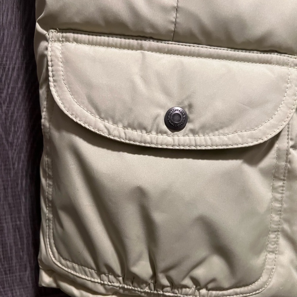 LOFT Pale Green Puffer Vest for Women - Picture 3 of 6